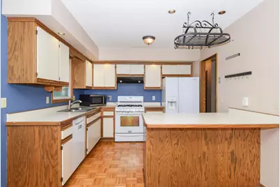 5466 Otter View Court, White Bear Lake, MN 55110 - Photo 5