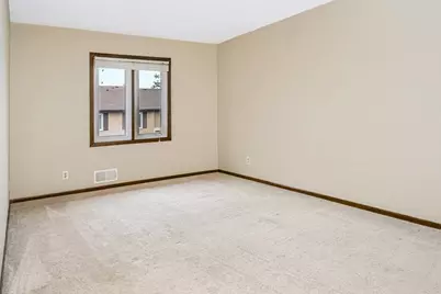 10394 Balsam Lane, Eden Prairie, MN 55347 - Photo 15