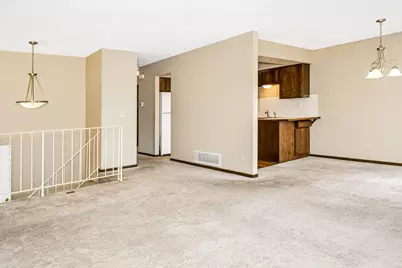 10394 Balsam Lane, Eden Prairie, MN 55347 - Photo 5
