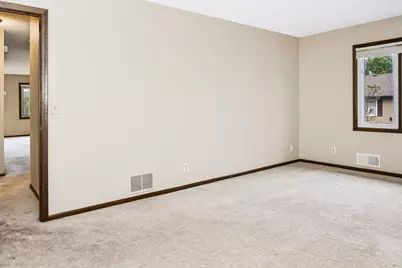 10394 Balsam Lane, Eden Prairie, MN 55347 - Photo 17
