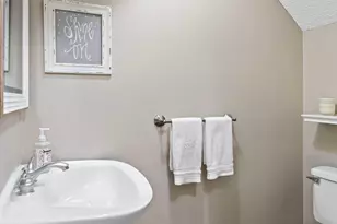 10673 Sherman Dr, Eden Prairie, MN 55347 - Photo 21
