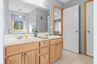 629 Sutherland Drive, Woodbury, MN 55129 - Photo 25