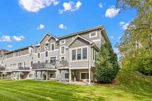 629 Sutherland Dr, Woodbury, MN 55129 - Photo 31