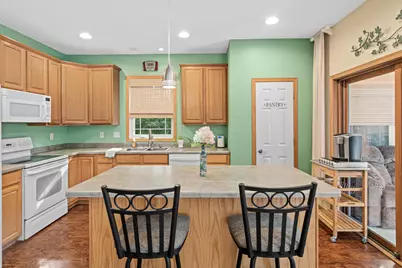 629 Sutherland Drive, Woodbury, MN 55129 - Photo 7