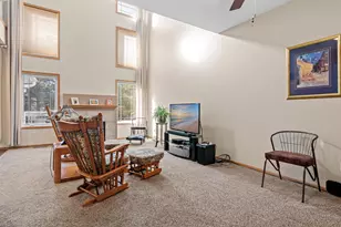 629 Sutherland Dr, Woodbury, MN 55129 - Photo 3