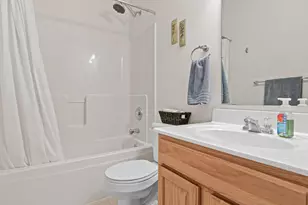 629 Sutherland Dr, Woodbury, MN 55129 - Photo 13