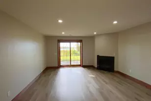 11405 W Laketowne Dr, Albertville, MN 55301 - Photo 23