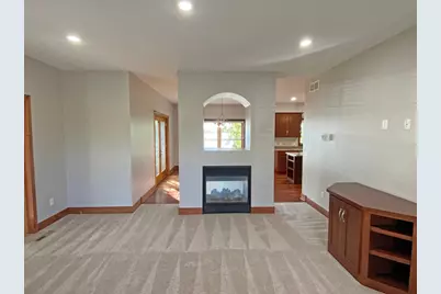 11405 W Laketowne Drive, Albertville, MN 55301 - Photo 5