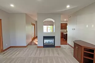 11405 W Laketowne Dr, Albertville, MN 55301 - Photo 5