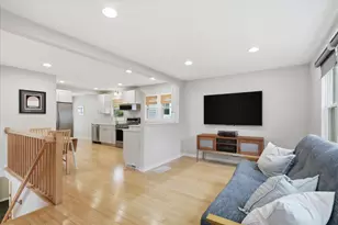 1264 Hoyt Ave W, Saint Paul, MN 55108 - Photo 5