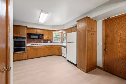 6609 74th Avenue N, Brooklyn Park, MN 55428 - Photo 7