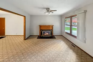 3007 Spruce Ave, Slayton, MN 56172 - Photo 7