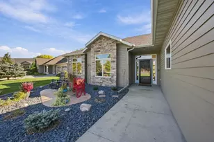 3823 43rd Ave S, Moorhead, MN 56560 - Photo 3