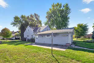 322 W Center St, Lake City, MN 55041 - Photo 11