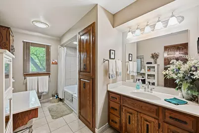 18731 Maple Leaf Drive, Eden Prairie, MN 55346 - Photo 17