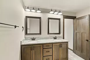 8212 198th St W, Lakeville, MN 55044 - Photo 23