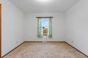 11619 Plitzuweit Rd, Caledonia, MN 55921 - Photo 13