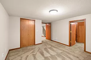 1086 Lowell Dr, Apple Valley, MN 55124 - Photo 27