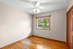1086 Lowell Dr, Apple Valley, MN 55124 - Photo 19
