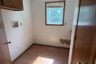 1307 Park Rd, Bloomington, MN 55425 - Photo 9