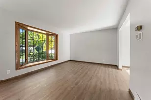12575 Fescue Ct, Eden Prairie, MN 55347 - Photo 11