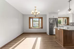 12575 Fescue Ct, Eden Prairie, MN 55347 - Photo 13