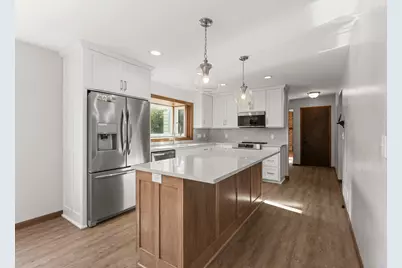 12575 Fescue Court, Eden Prairie, MN 55347 - Photo 17
