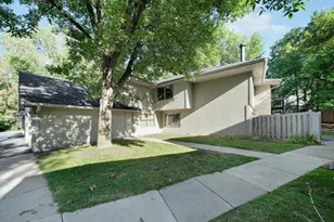 18657 Clear View Ct, Minnetonka, MN 55345 - Photo 19