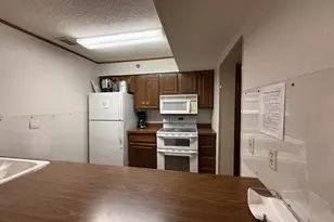 3801 W 98th St, Bloomington, MN 55431 - Photo 51