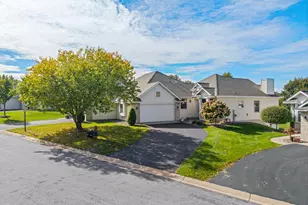 16345 Crystal Hills Cir, Lakeville, MN 55044 - Photo 3