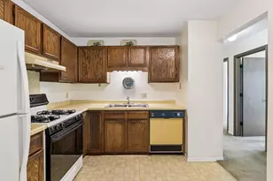 4820 Park Commons Dr, Saint Louis Park, MN 55416 - Photo 7
