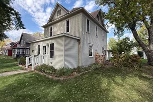 250 11th Ave, Granite Falls, MN 56241 - Photo 3