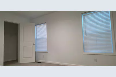 409 W Clark Street, Albert Lea, MN 56007 - Photo 13