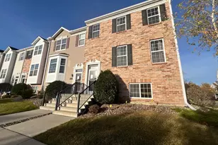 10113 Indigo Dr, Eden Prairie, MN 55347 - Photo 3