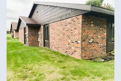3009 1st Avenue NW, Willmar, MN 56201 - Photo 3