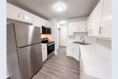 15393 Trillium Circle, Eden Prairie, MN 55344 - Photo 3