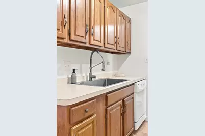 8045 Xerxes Avenue S #109, Bloomington, MN 55431 - Photo 7