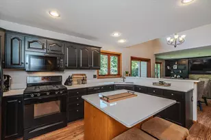 12061 Gantry Ct, Apple Valley, MN 55124 - Photo 5