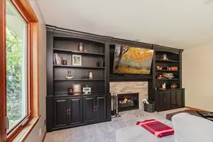 12061 Gantry Ct, Apple Valley, MN 55124 - Photo 9