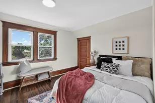 979 St Anthony Ave, Saint Paul, MN 55104 - Photo 11