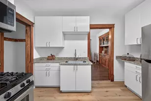 979 St Anthony Ave, Saint Paul, MN 55104 - Photo 9