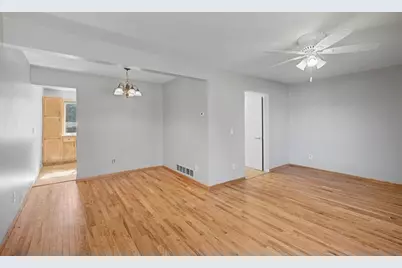 2281 Pond Avenue, Maplewood, MN 55119 - Photo 7