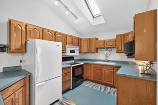 1608 Tierney Dr, Hastings, MN 55033 - Photo 9