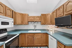 1608 Tierney Dr, Hastings, MN 55033 - Photo 13