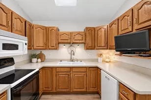1608 Tierney Dr, Hastings, MN 55033 - Photo 9