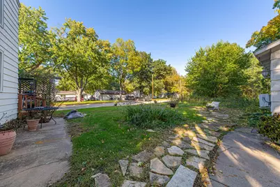 1229 1st Avenue NE, Faribault, MN 55021 - Photo 5