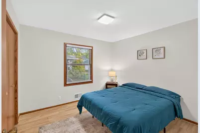 1938 Edgerton Street, Maplewood, MN 55117 - Photo 17