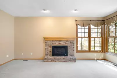 15395 Boulder Pointe Road, Eden Prairie, MN 55347 - Photo 13