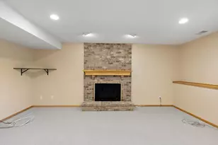 15395 Boulder Pointe Rd, Eden Prairie, MN 55347 - Photo 39