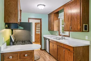 7006 Ewing Ave N, Brooklyn Center, MN 55429 - Photo 11